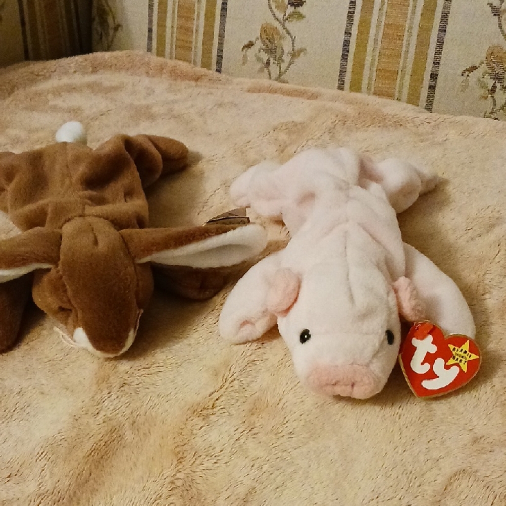 TY Beanie Babies Pig Squealer and Ears Rabbit Plush Set 1993, 1995
